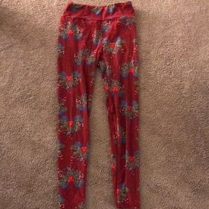 Lularoe Christmas/holiday leggings gently used OS